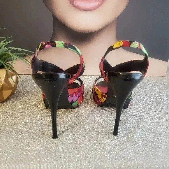 Penny Loves Kenny Bright Floral Heels - Picture 4 of 10